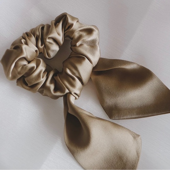 Silk Bow Scrunchie - Picture 2 of 4
